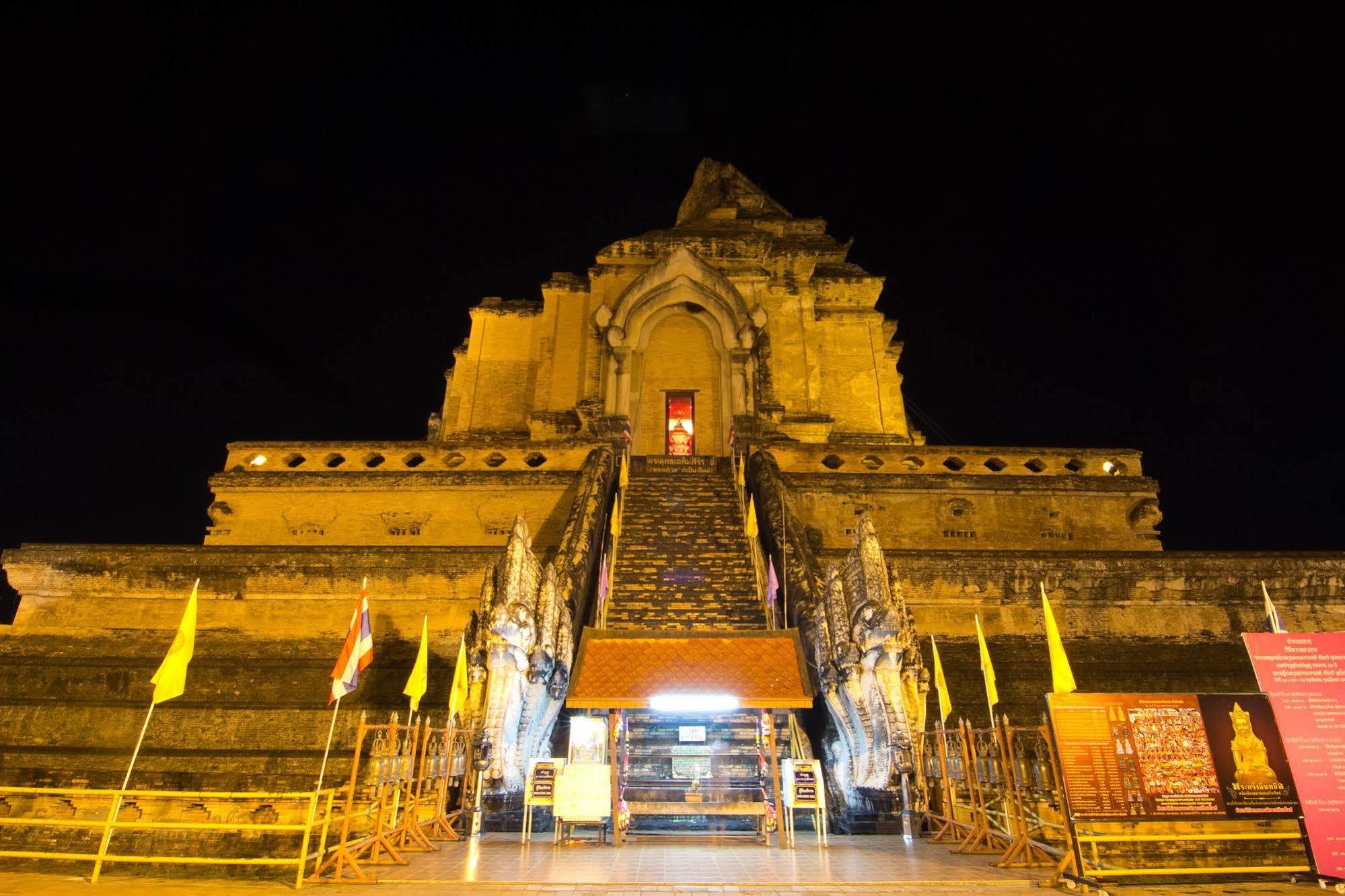 Phoothawee House Hotel Chiang Mai Ngoại thất bức ảnh