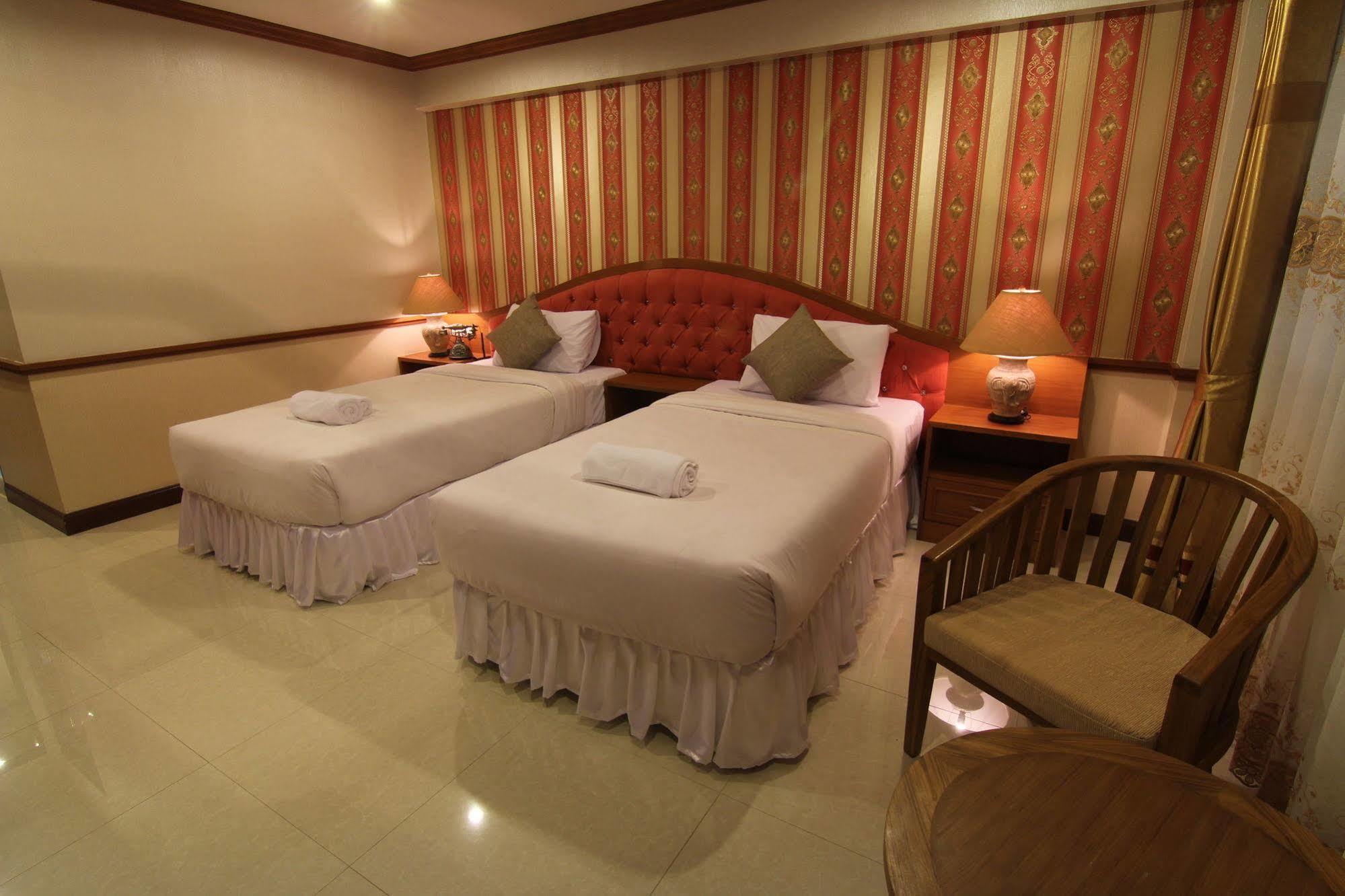 Phoothawee House Hotel Chiang Mai Ngoại thất bức ảnh